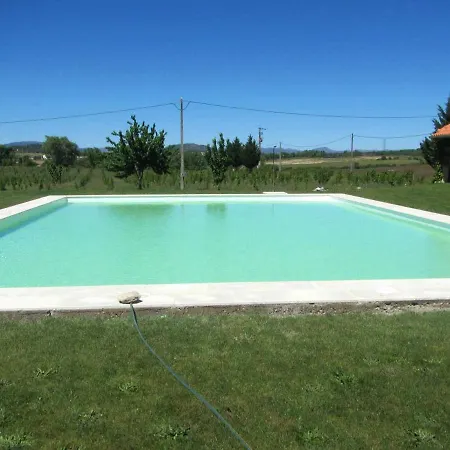 Σπίτι διακοπών House With 3 Bedrooms In Peraboa With Wonderful Mountain View Shared Pool Furnished Garden *