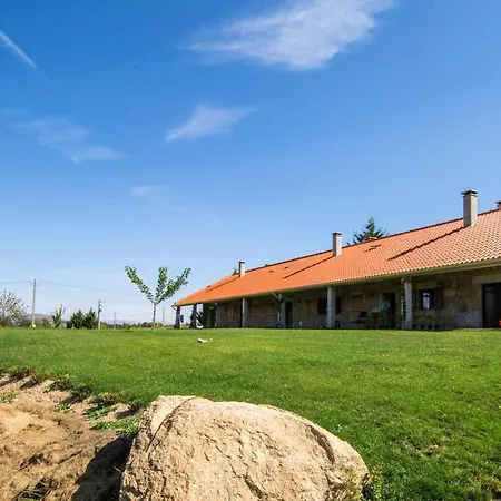 House With 3 Bedrooms In Peraboa With Wonderful Mountain View Shared Pool Furnished Garden Σπίτι διακοπών Pera Boa